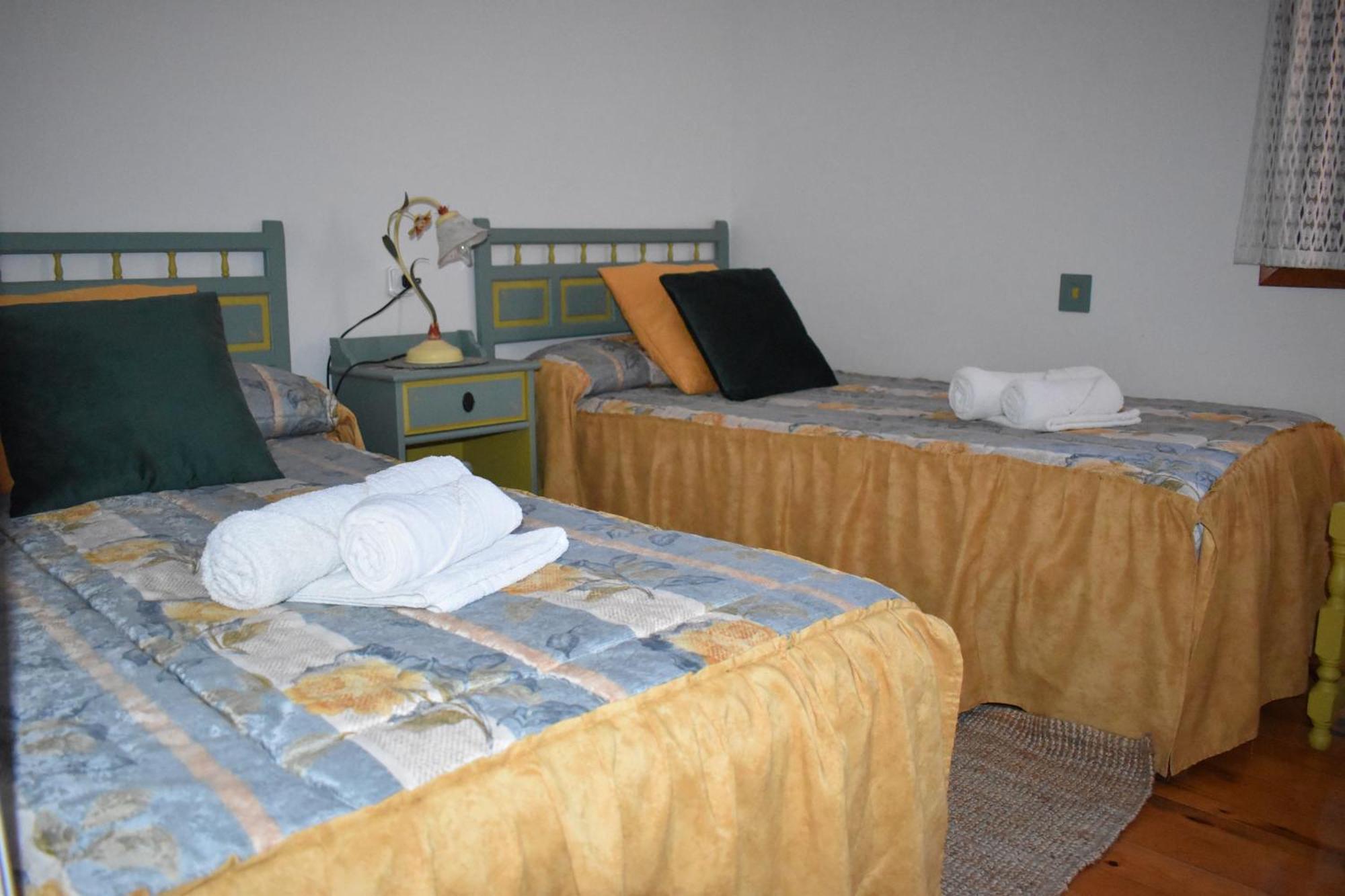 Casa Rural La Endrina Terriente Luaran gambar
